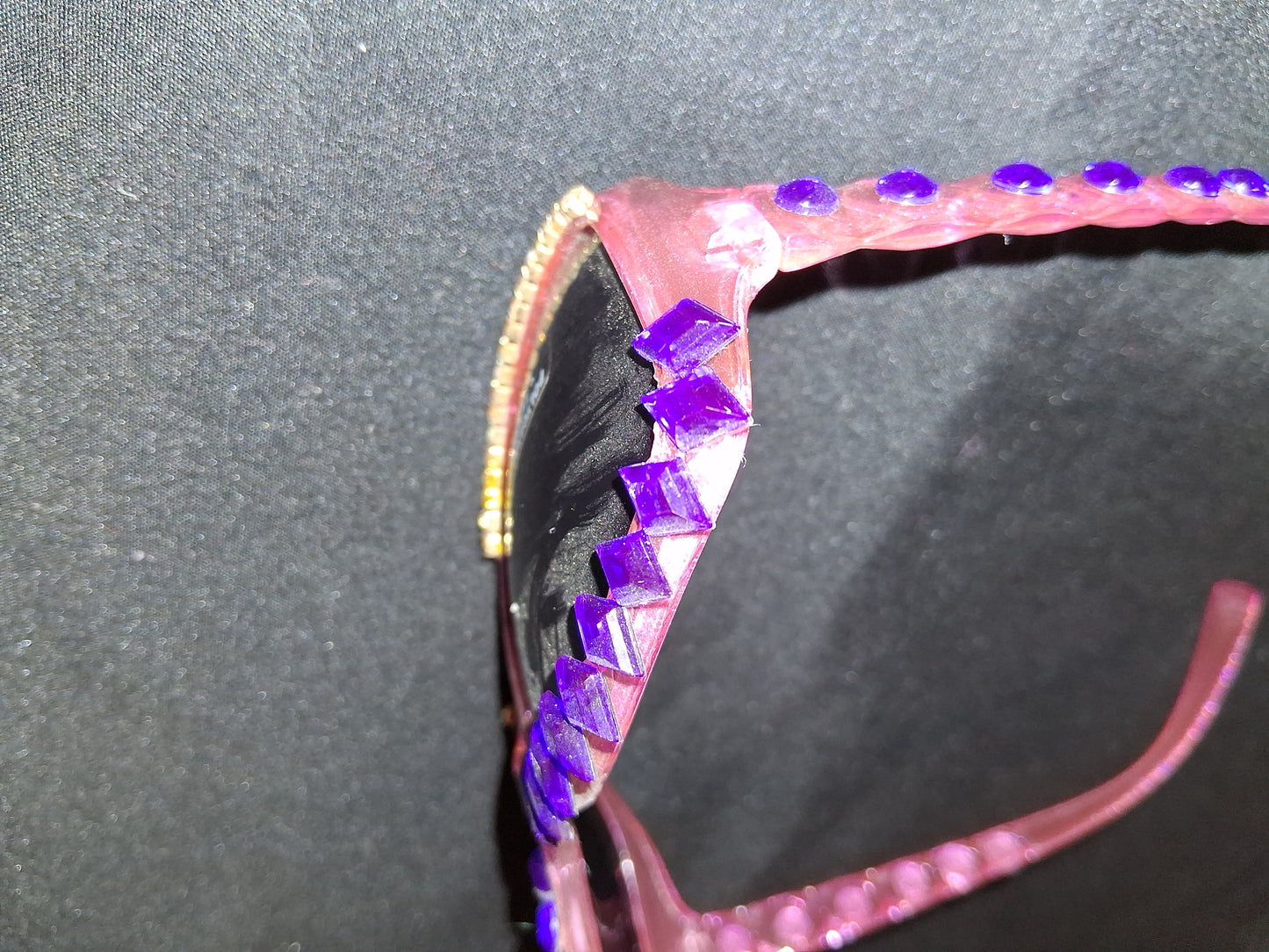 COCOMONEY GLASSES 1 OF A KIND CUSTOM SUN GLASSES PLASTIC πΆ comes with free gifts π