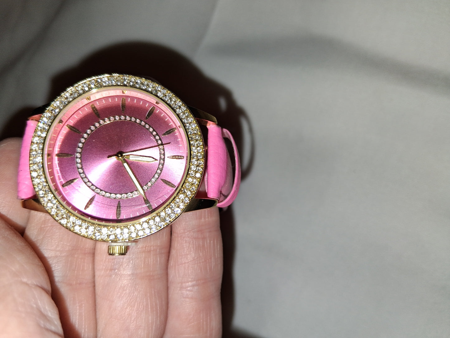 Womens watch pink with stones only 1 COCOMONEY