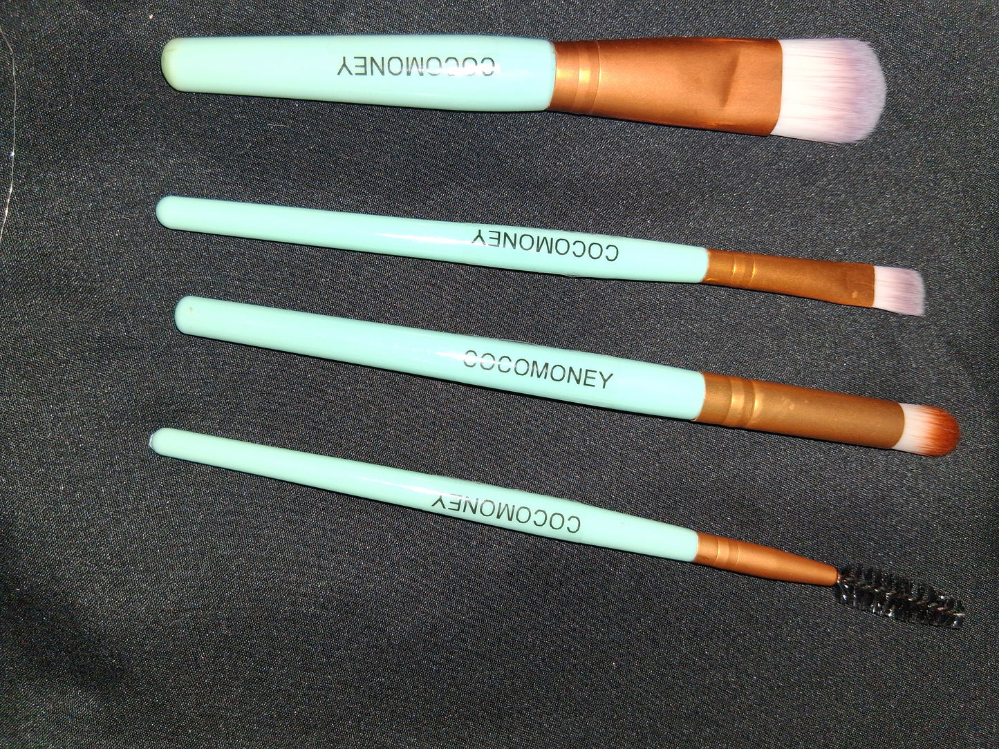COCOMONEY MAKEUP BRUSH SET 4PC blue with free gift 🎁