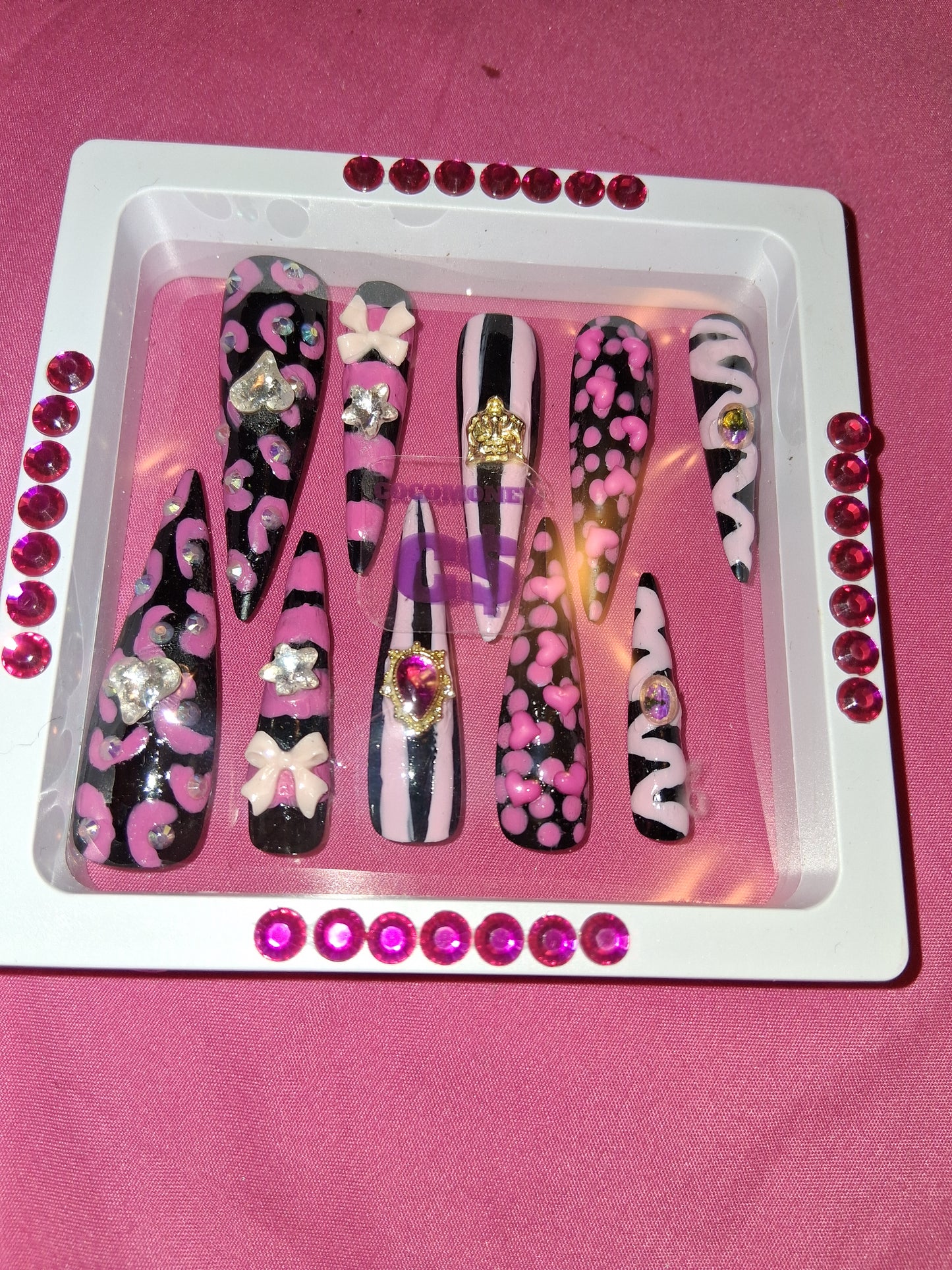 COCOMONEY NAILS CUSTOM 1 OF 1 GLUE ON PRESS ON COMES WITH FREE GIFTS #p11