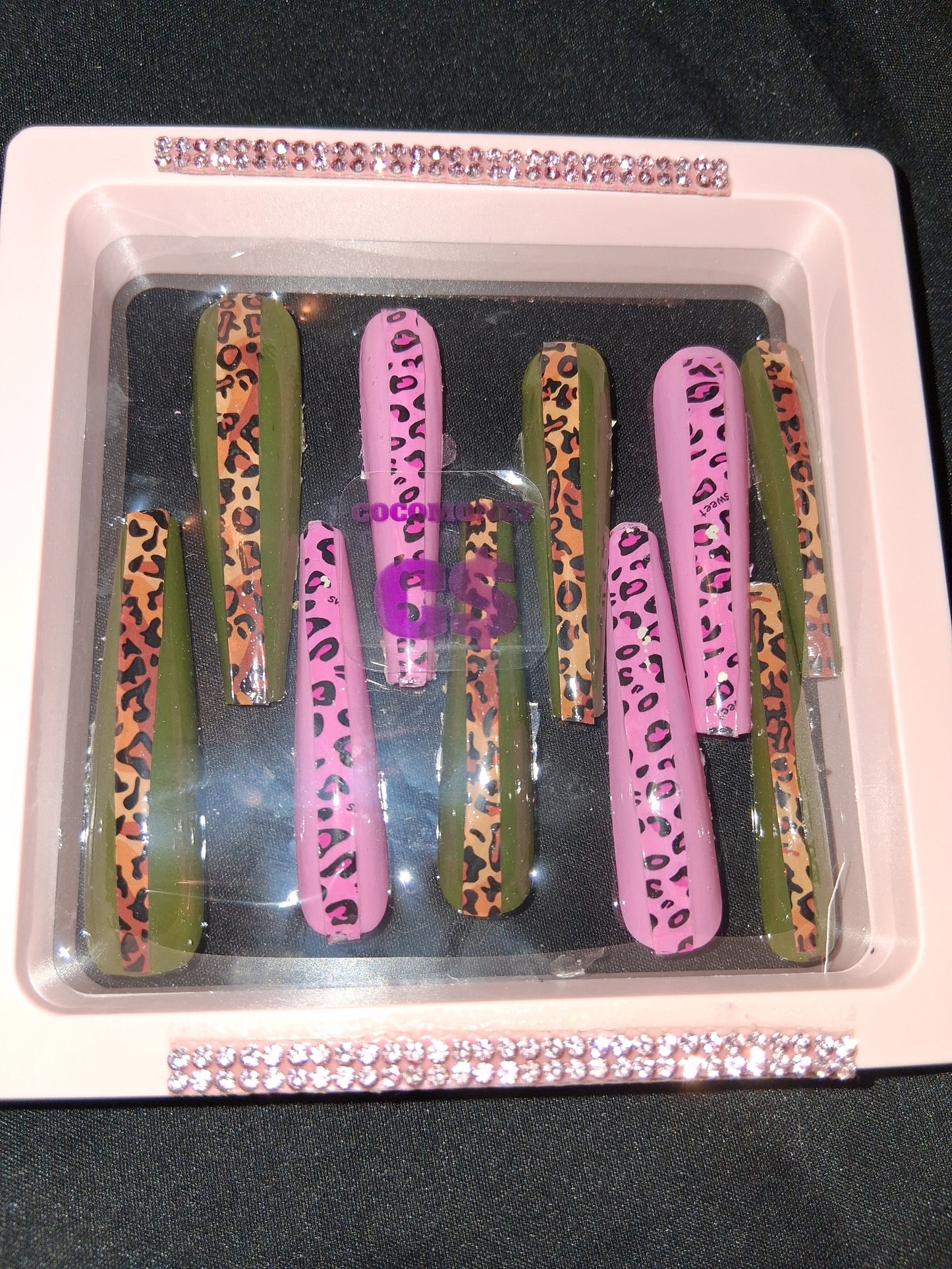 COCOMONEY NAILS CUSTOM 1 OF 1 GLUE ON PRESS ON COMES WITH FREE GIFTS #p29