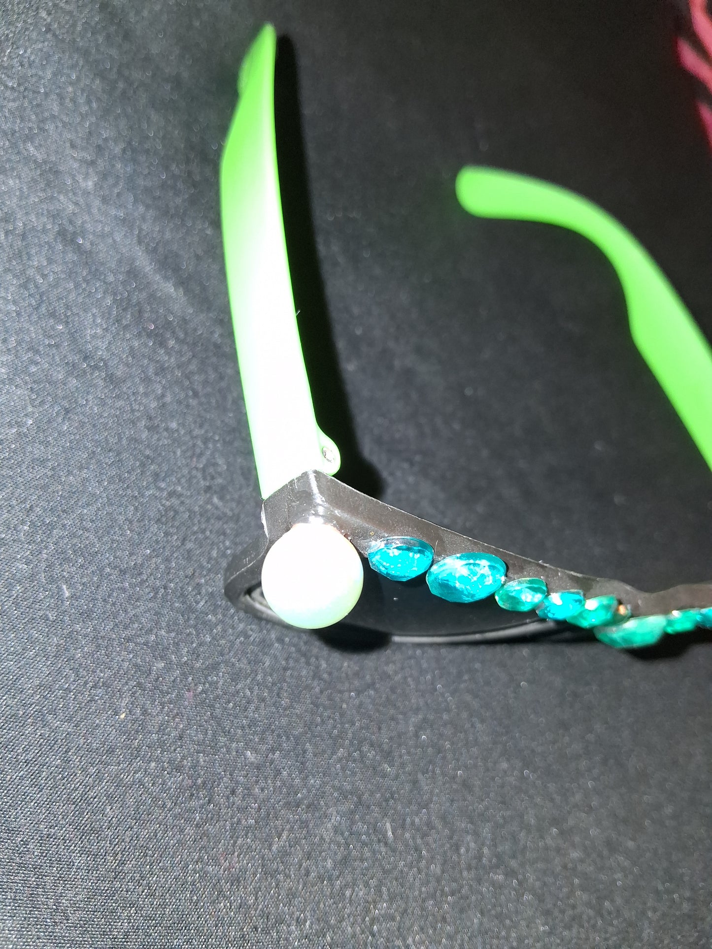 COCOMONEY GLASSES 1 OF A KIND CUSTOM SUN GLASSES PLASTIC πΆ comes with free gifts π