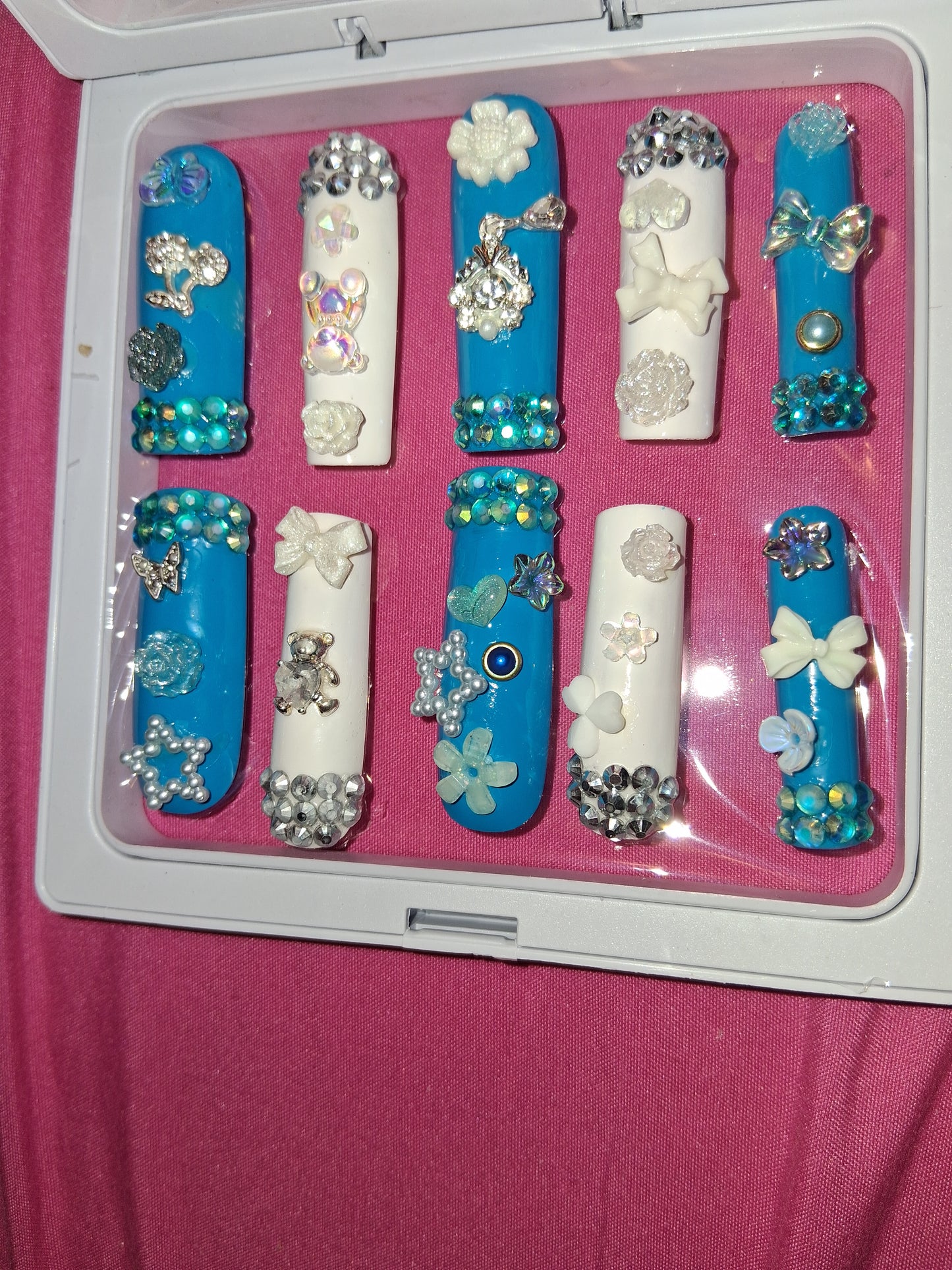 COCOMONEY NAILS CUSTOM 1 OF 1 GLUE ON PRESS ON COMES WITH FREE GIFTS #o1