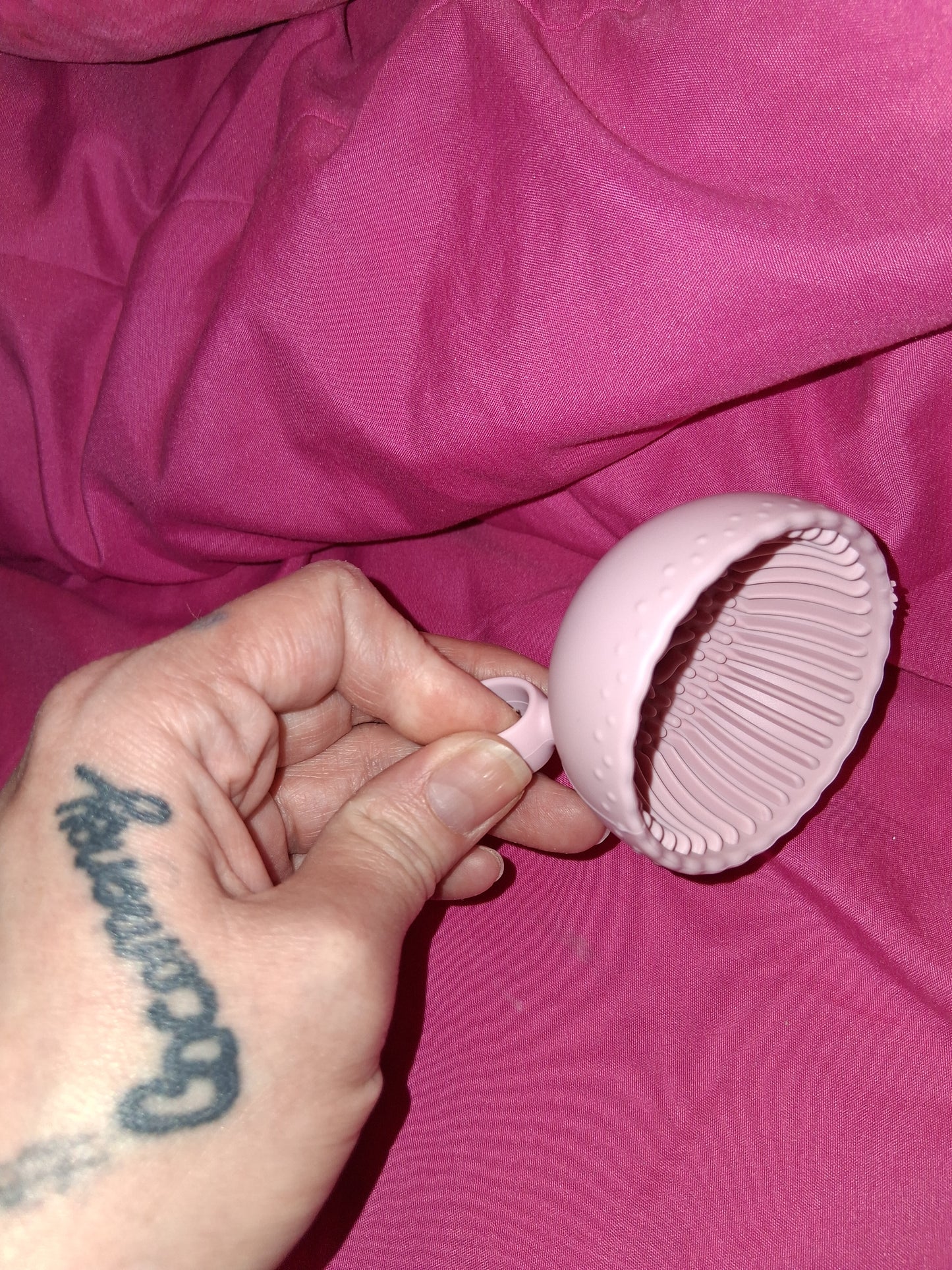 COCOMONEY CLEANER FOR MAKEUP BRUSHES