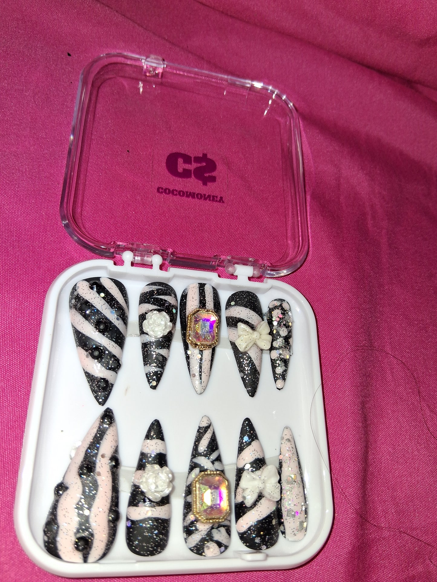 COCOMONEY NAILS CUSTOM 1 OF 1 GLUE ON PRESS ON COMES WITH FREE GIFTS #b80