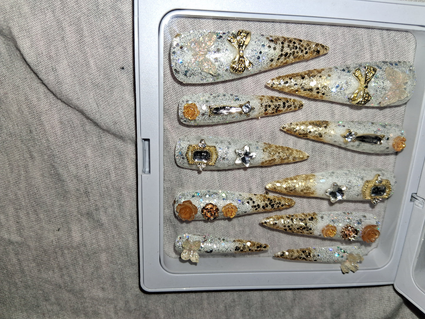 COCOMONEY NAILS CUSTOM 1 OF 1 GLUE ON PRESS ON COMES WITH FREE GIFTS #p37