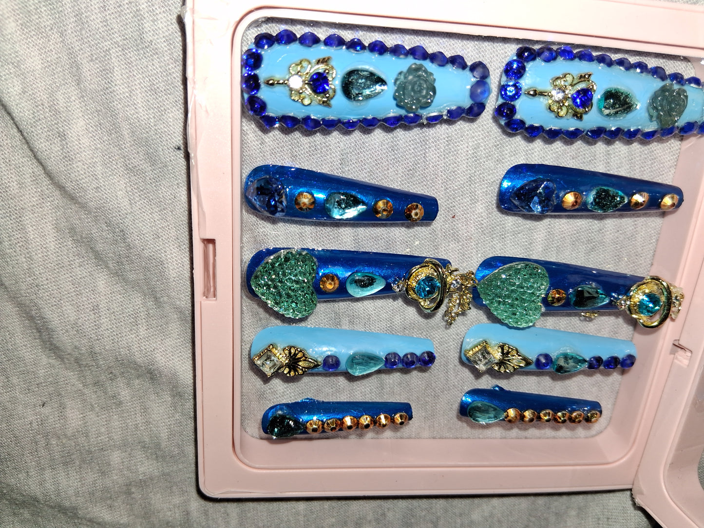 COCOMONEY NAILS CUSTOM 1 OF 1 GLUE ON PRESS ON COMES WITH FREE GIFTS #p2