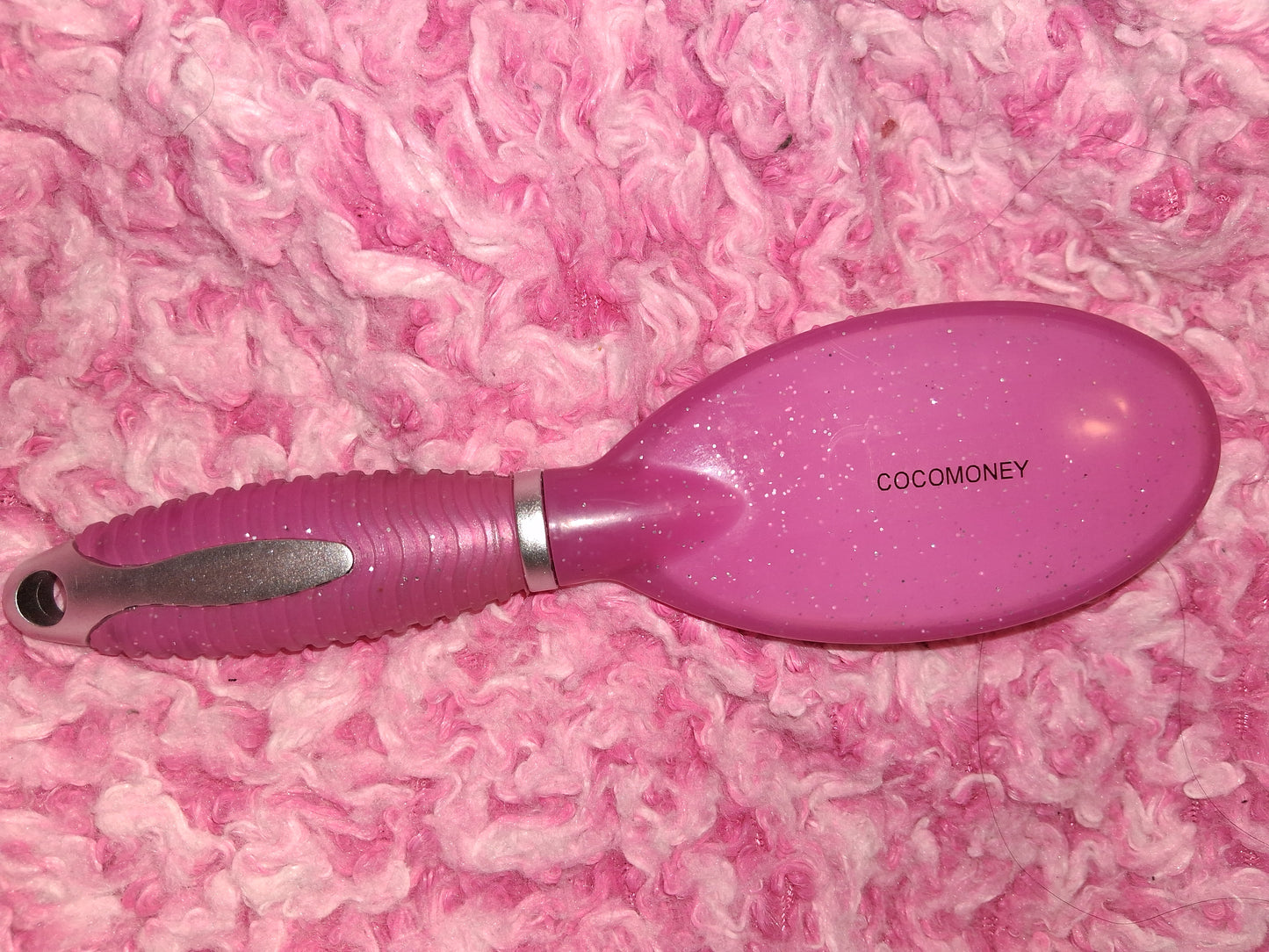 COCOMONEY HAIR BRUSH FULL SIZE PLASTIC with free gift