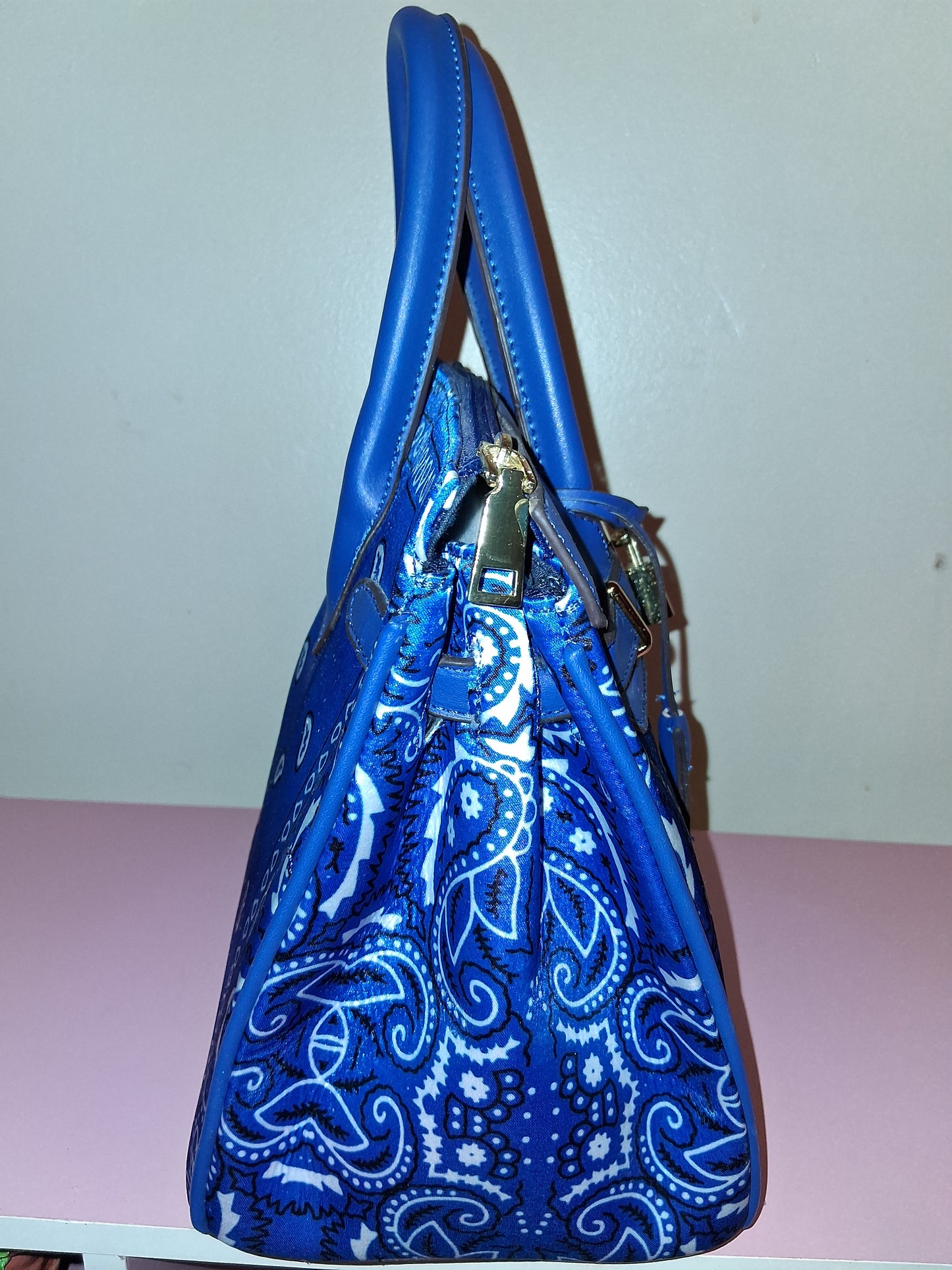 COCOMONEY HANDBAG BLUE WITH STRAP 11 HALF IN BY 9IN BY 6IN poly