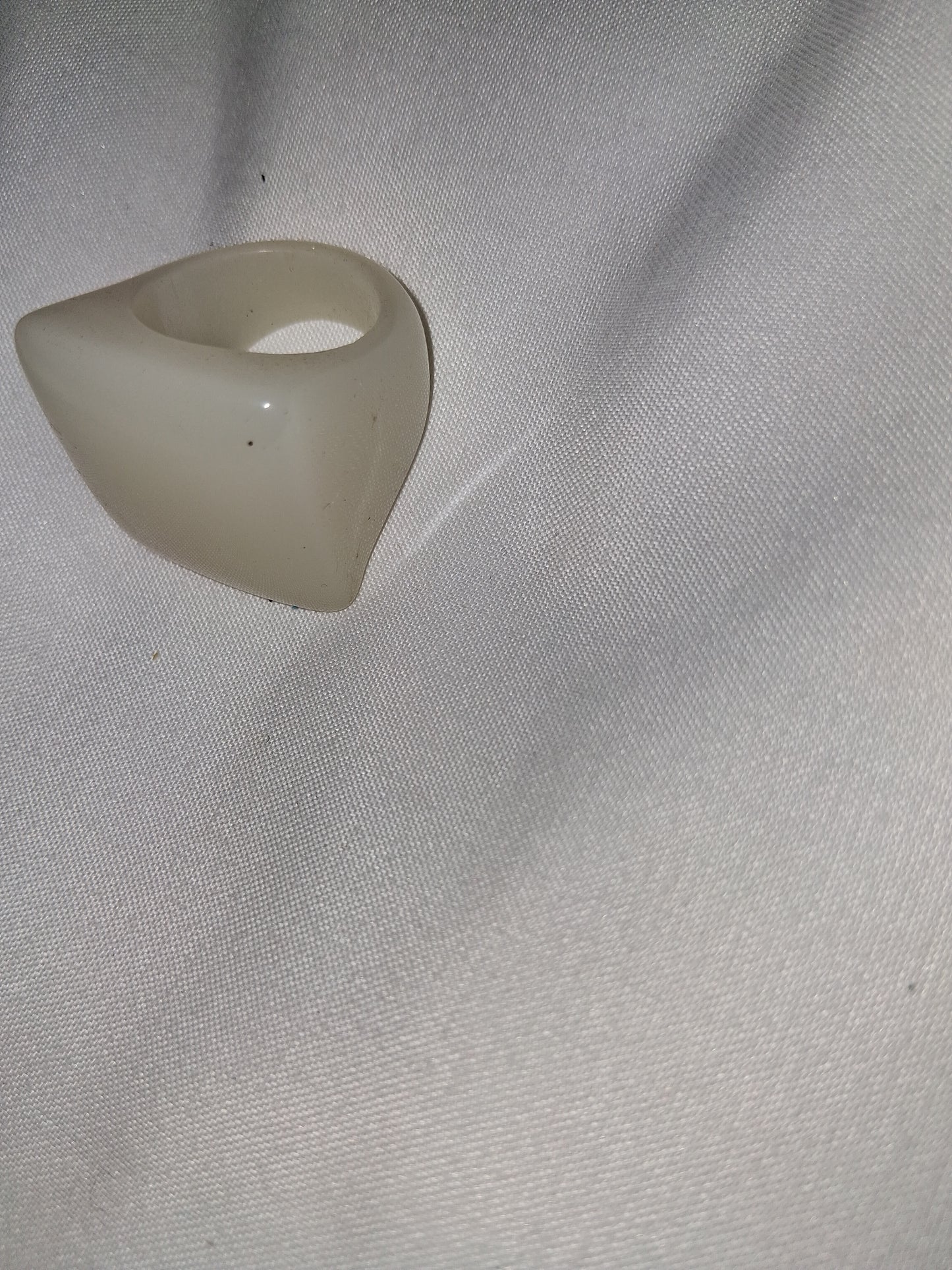 White costume ring COCOMONEY resin