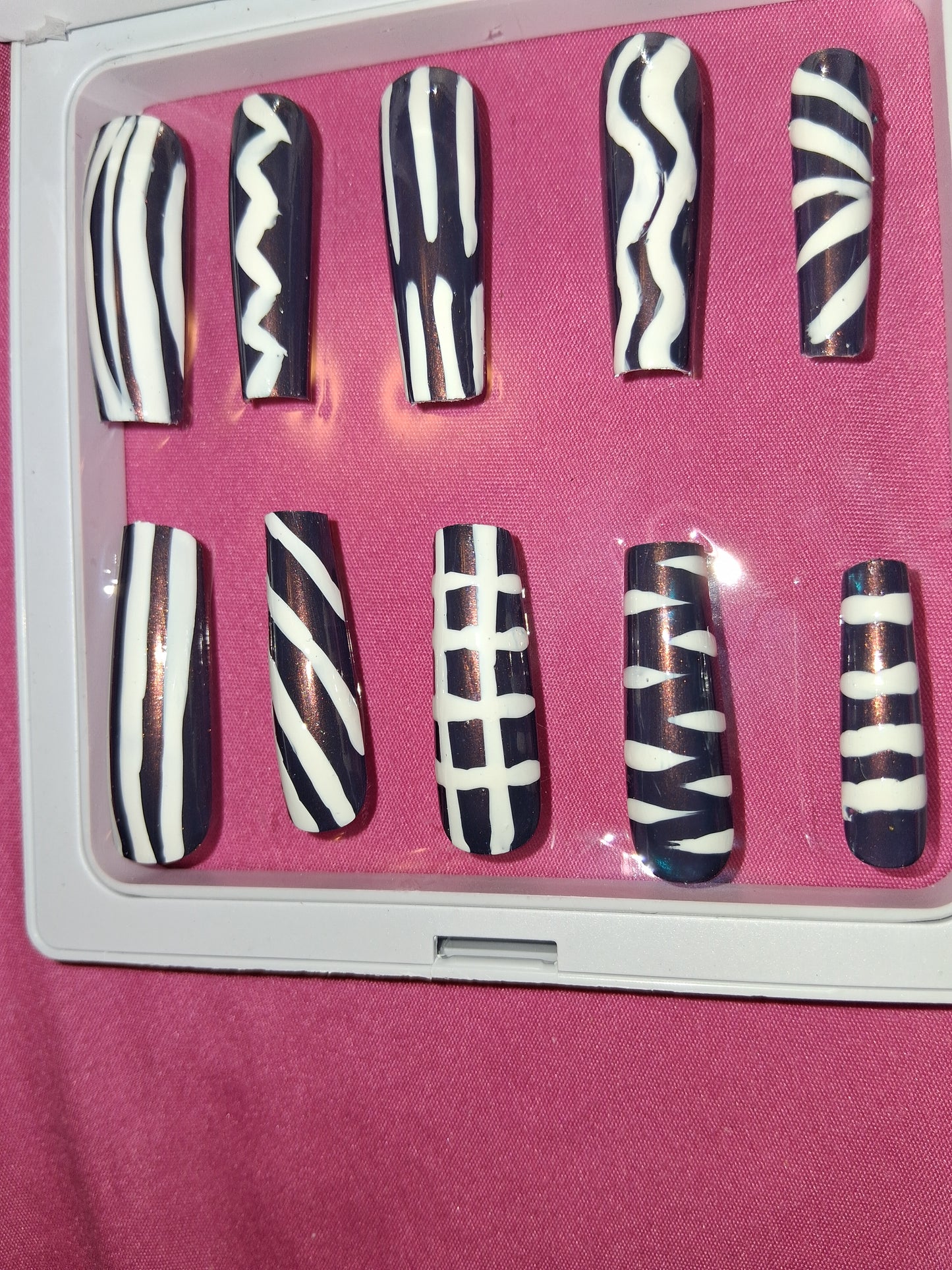 COCOMONEY NAILS CUSTOM 1 OF 1 GLUE ON PRESS ON COMES WITH FREE GIFTS #p41