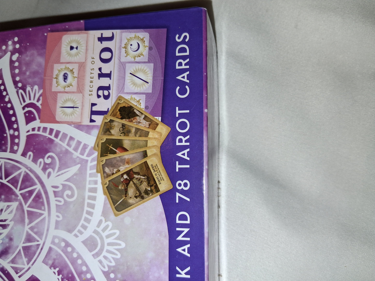 Tarot cards kit