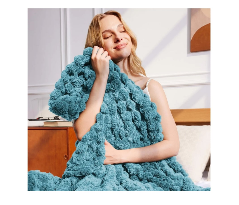 Blanket for Bed with Jacquard Pattern, Fuzzy Soft Cozy Exquisite Blankets for All Season, Warm and Fluffy,