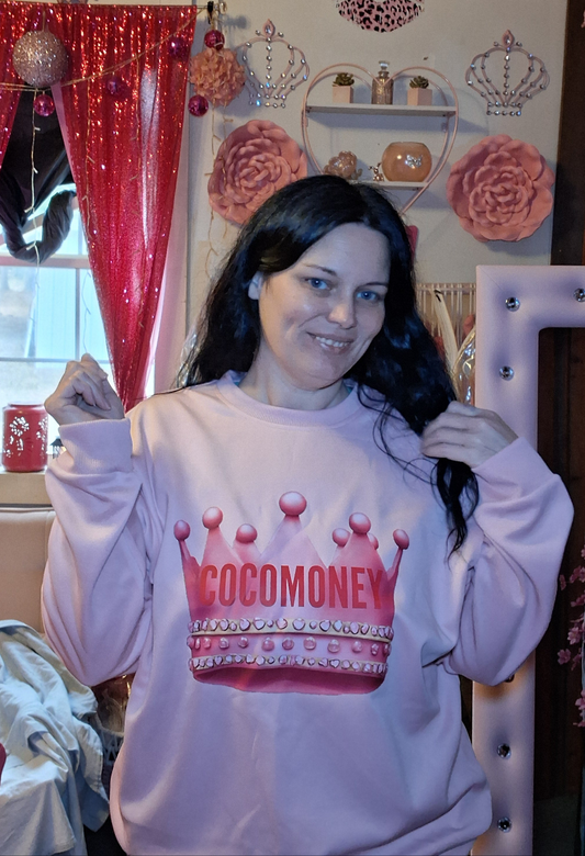 COCOMONEY QUEEN PRINT SWEATER go up 1 size as measurements are 1 size off
