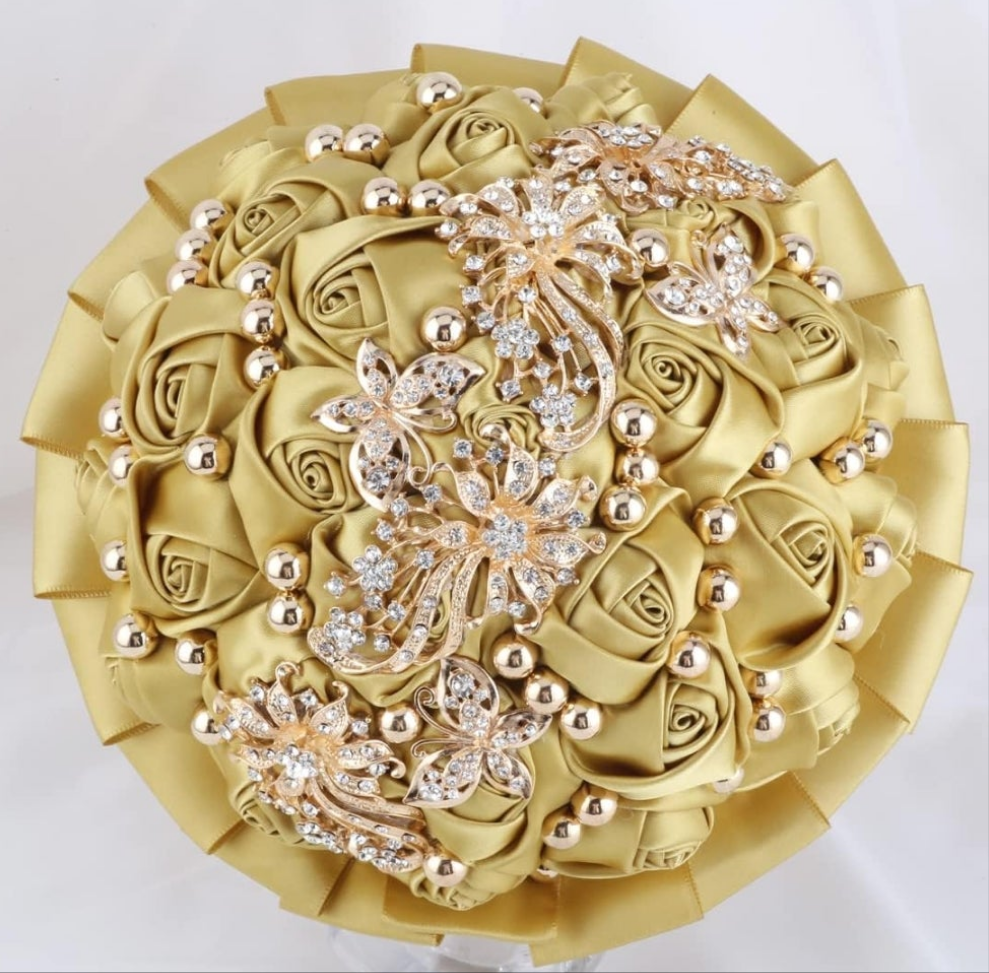 One Big Size(8.26) Diamond Bridal Wedding Bouquet Bridesmaid Toss Bouquet Foam Rose Bouquet with Ribbon