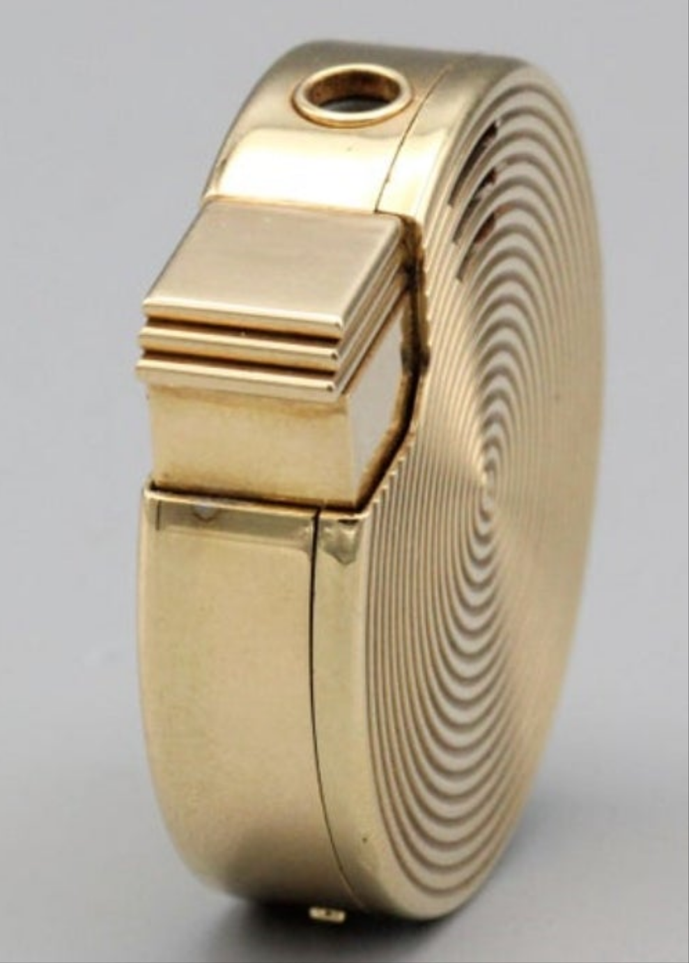 19k Gold Bulgari Vintage 18k Yellow Gold Gas Lighter