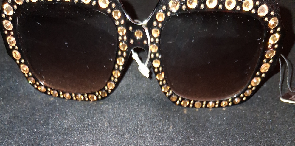 COCOMONEY GLASSES SUN GLASSES PLASTIC 🕶 comes with free gifts 🎁