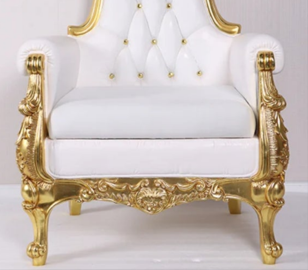 Throne Chair for royalty only ✨️  3 options to choose from