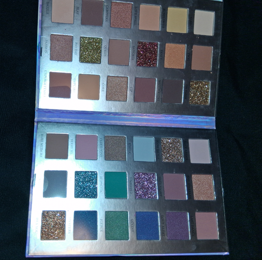 Eyeshadow pallet