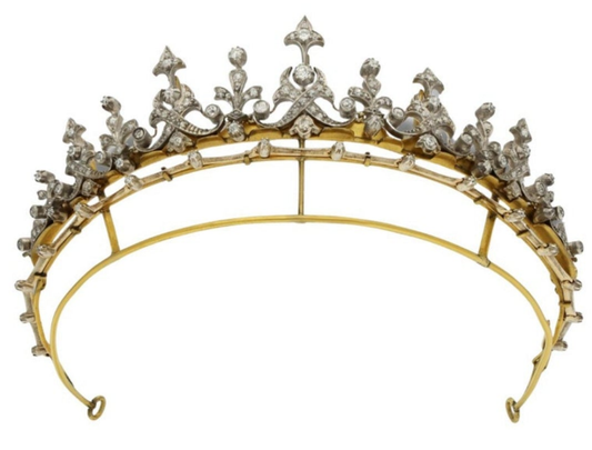 18k Gold Victorian Diamond Fringe Tiara Convertible To A Necklace Circa 1880s silver on gold Old brilliant and single cut diamonds estimated to weigh a combined total of approximately 2.5cts