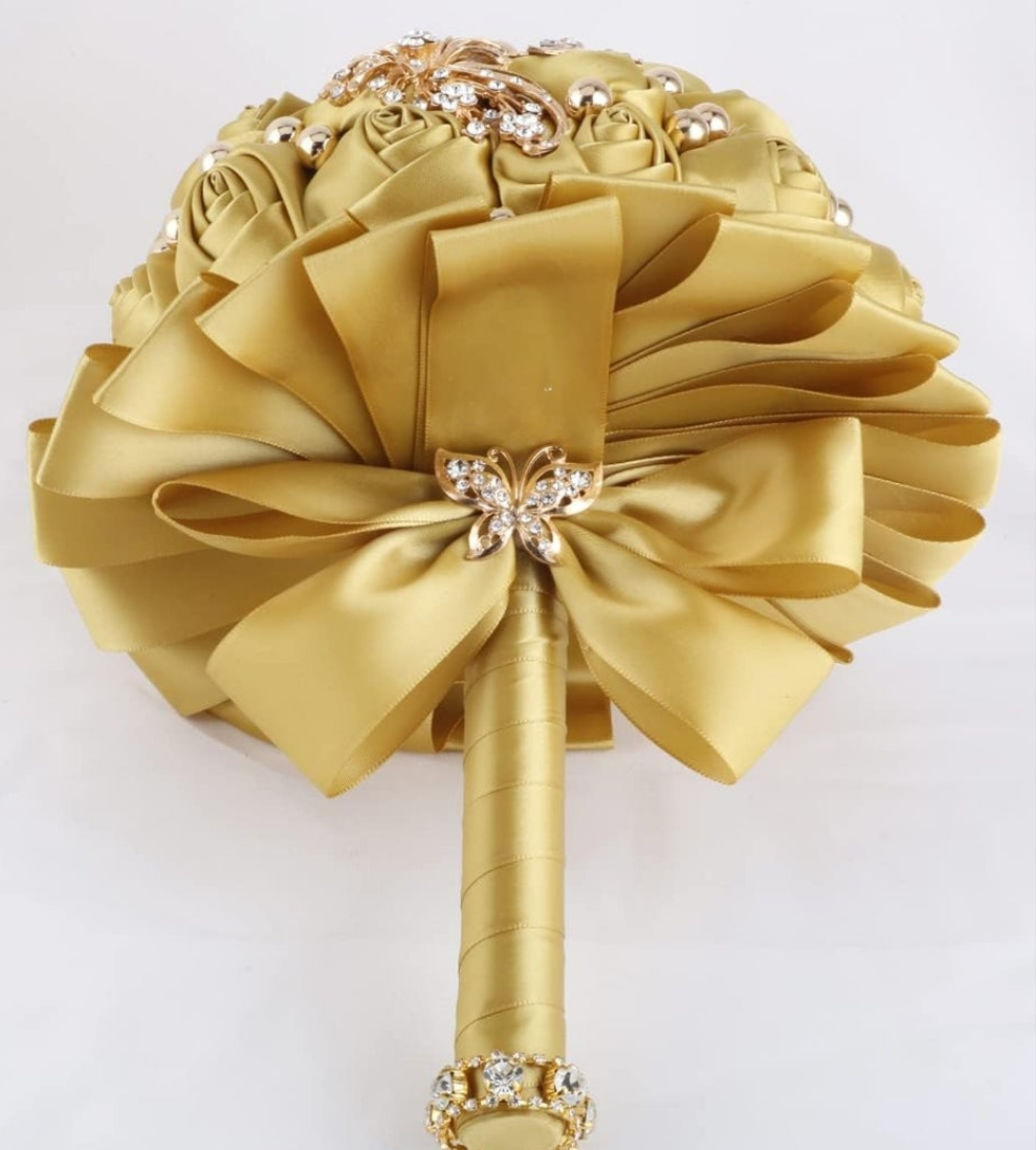 One Big Size(8.26) Diamond Bridal Wedding Bouquet Bridesmaid Toss Bouquet Foam Rose Bouquet with Ribbon
