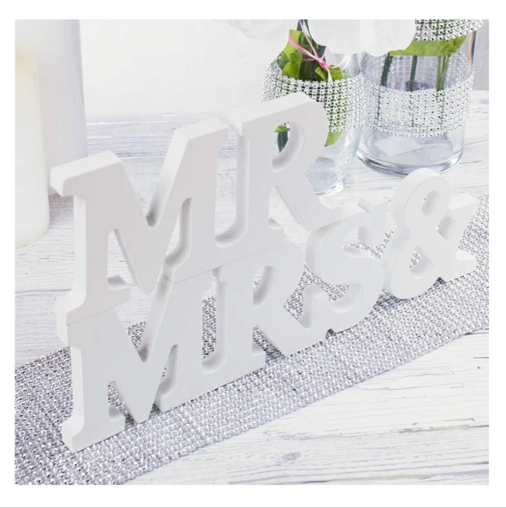 Outlet White Wooden Mr and Mrs Signs Wedding Present for Party Table Top Dinner Decoration, Display Stand Figures, Home Wall