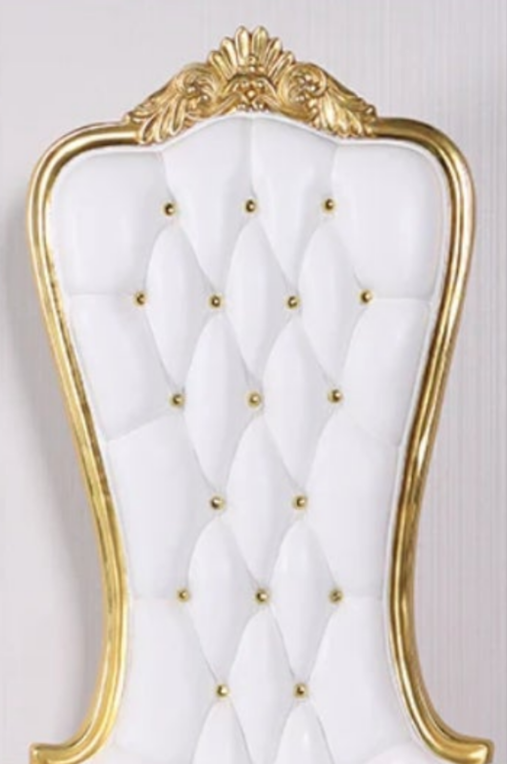 Throne Chair for royalty only ✨️  3 options to choose from