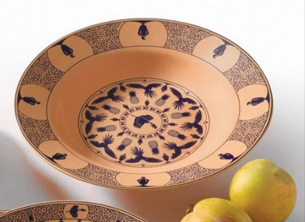 Porcelain 20-piece Dinnerware Set, Service for 4 Absolutely Stunning pieces in 3 color options