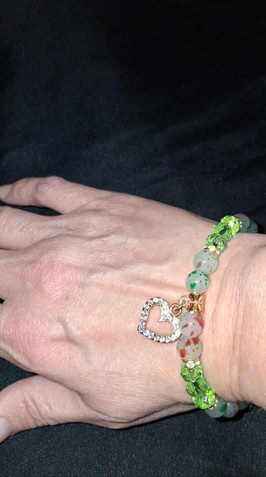 Beaded bracelet COCOMONEY costume jewelry only one heart