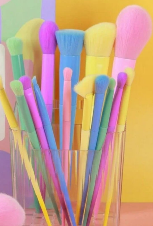 17Pc Colorful Makeup Brush, Color Series Eyeshadow Brush, Powder Brush, Nose Shadow Brush, Colorful Brush Makeup Tool with cocomoney makeup bag and free gifts