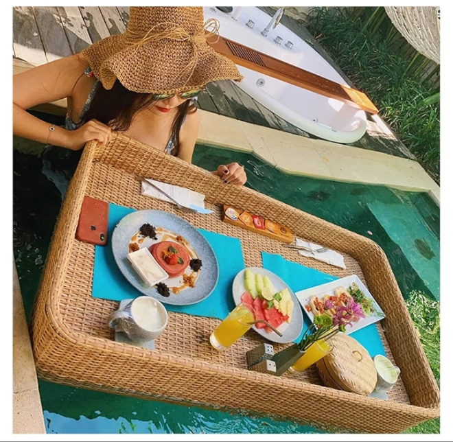Floating Serving Tray Pool Tray Table, Rattan Woven Serving Tray, Food Tray with Rectangle-Shaped Floating Tray Luxury Floating Serving Tray Table Bar Swimming Pool