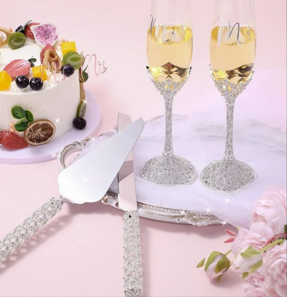 4 Pcs Wedding Cake Knife and Champagne Flutes Server Set, Toasting Crystal Rhinestone Champagne Flutes Glasses Cake Knife Pie Server Wedding Gifts for Couple Bride Groom (Rose Gold,Elegant)