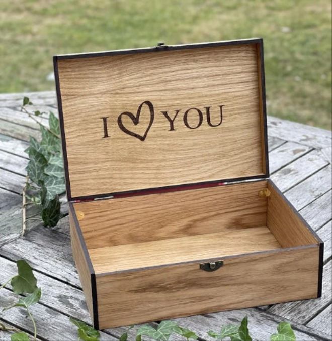 Memory Keepsake Wooden Love Box - Wedding, Engagement, Anniversary Couple Gift for Him, Her, Boyfriend, Girlfriend, Sister, Brother (Small, Oak or Walnut