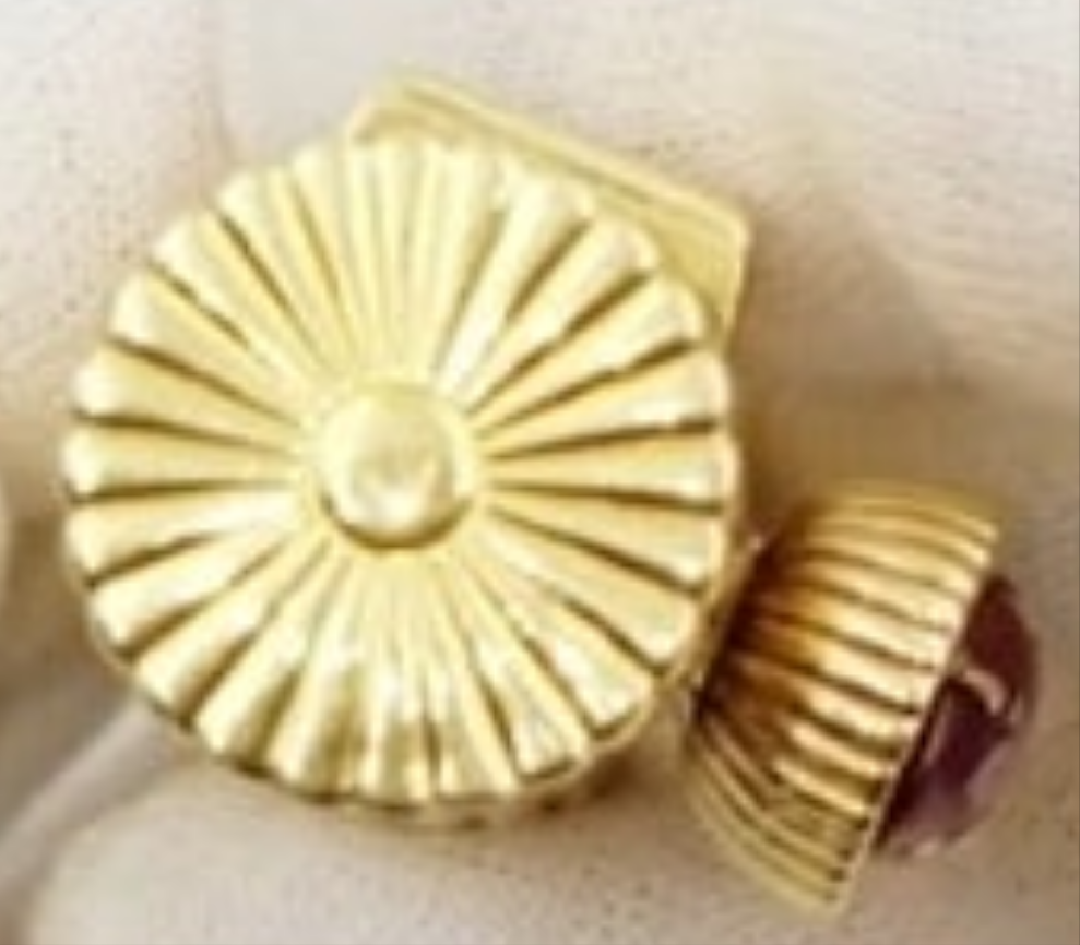 24k Gold Mughal Jadeite Jade Whiskey encrusted with gemstones Coral,Diamond,Jade,Blue Sapphire,Yellow Sapphire