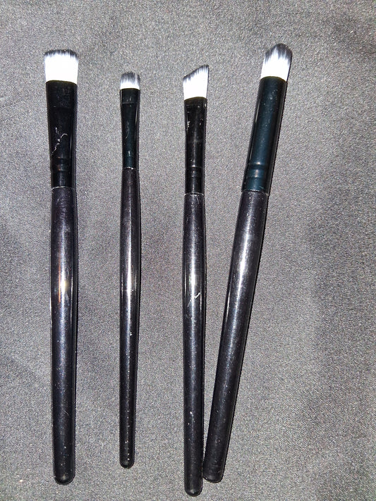 COCOMONEY MAKEUP BRUSH SET 4PC black with free gift 🎁