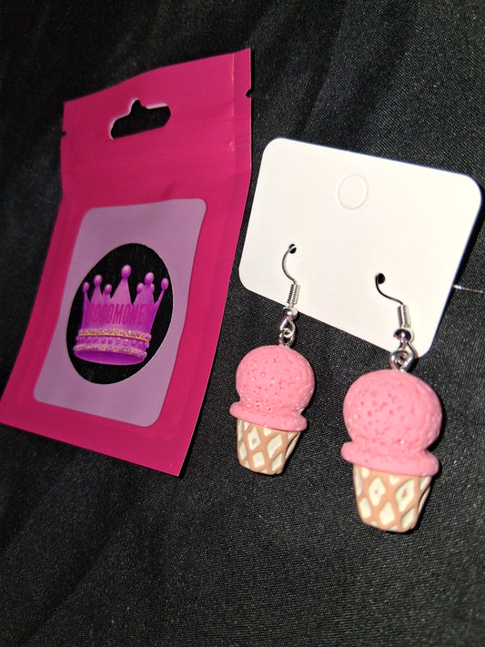 COCOMONEY EARRINGS BEAUTY AND ELEGANCE POSSIBLE MATERIALS PLASTIC RESIN METAL