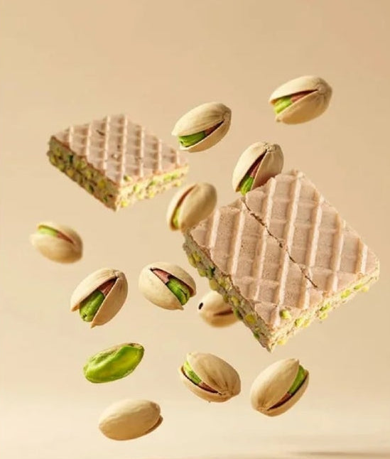 Dubai cream filled duo pistachio and kadayif wafer
