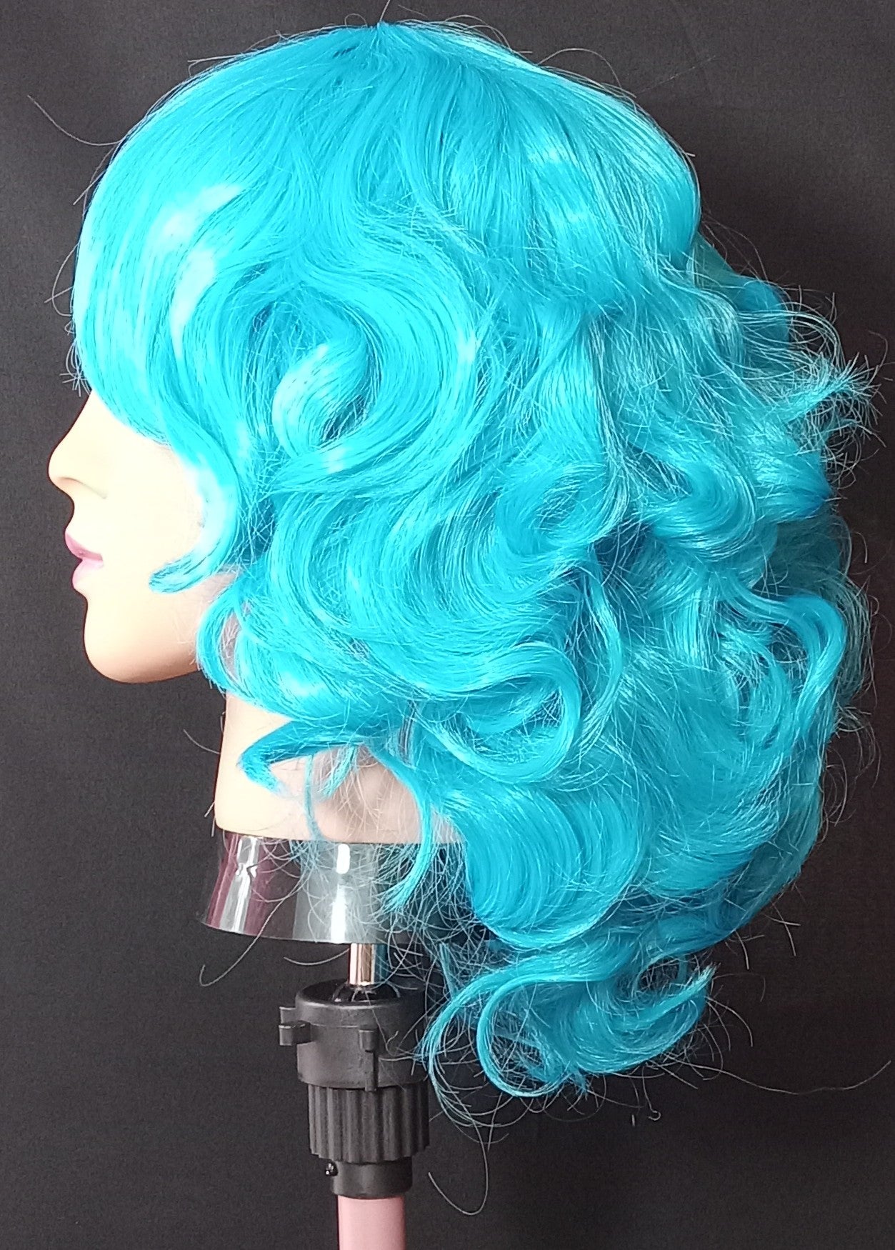 COCOMONEY WIG LIGHT BLUE TURQUOISE SHOULDER LENGTH FABULOUS