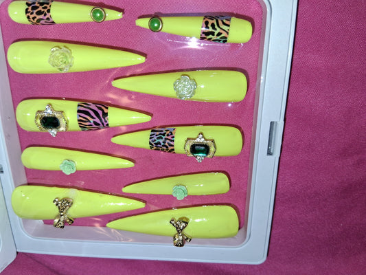 COCOMONEY NAILS CUSTOM 1 OF 1 GLUE ON PRESS ON COMES WITH FREE GIFTS #p21