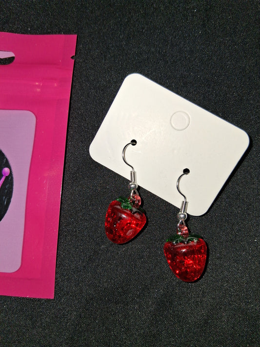 COCOMONEY EARRINGS BEAUTY AND ELEGANCE POSSIBLE MATERIALS PLASTIC RESIN METAL