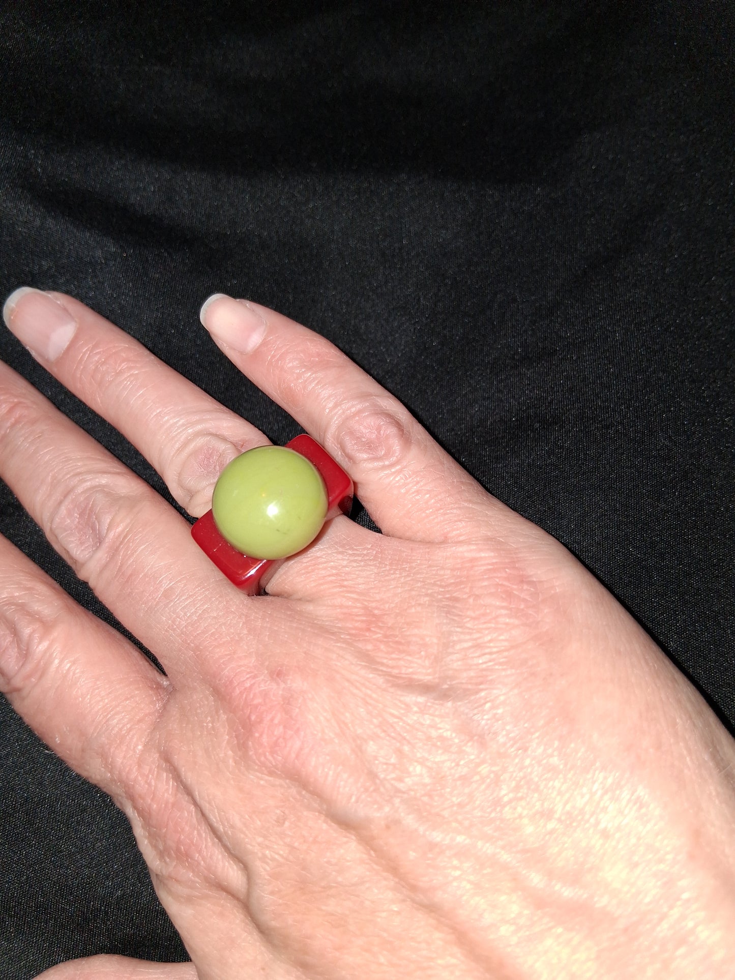 Cocomoney ring resin costume jewelry size 7