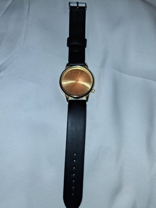 Mens Black and Gold watch