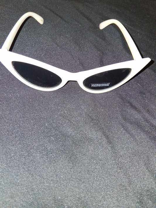 COCOMONEY GLASSES SUN GLASSES PLASTIC 🕶 comes with free gifts 🎁