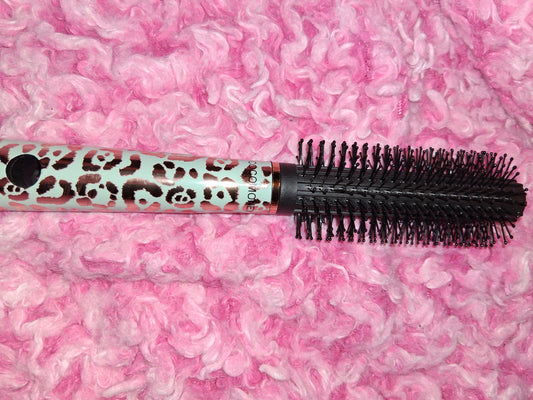 COCOMONEY HAIR BRUSH FULL SIZE PLASTIC with free gift