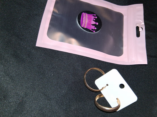COCOMONEY EARRINGS BEAUTY AND ELEGANCE POSSIBLE MATERIALS PLASTIC RESIN METAL