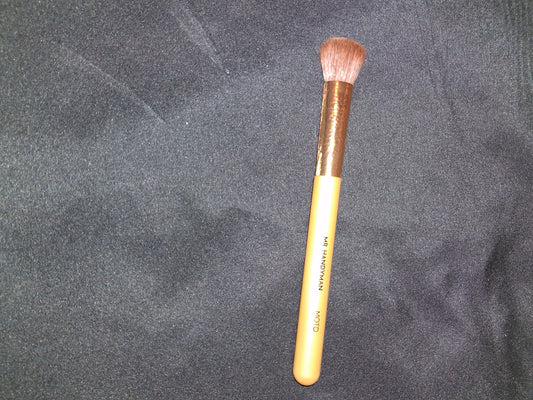 Mr Handyman makeup brush with free gift shader brush