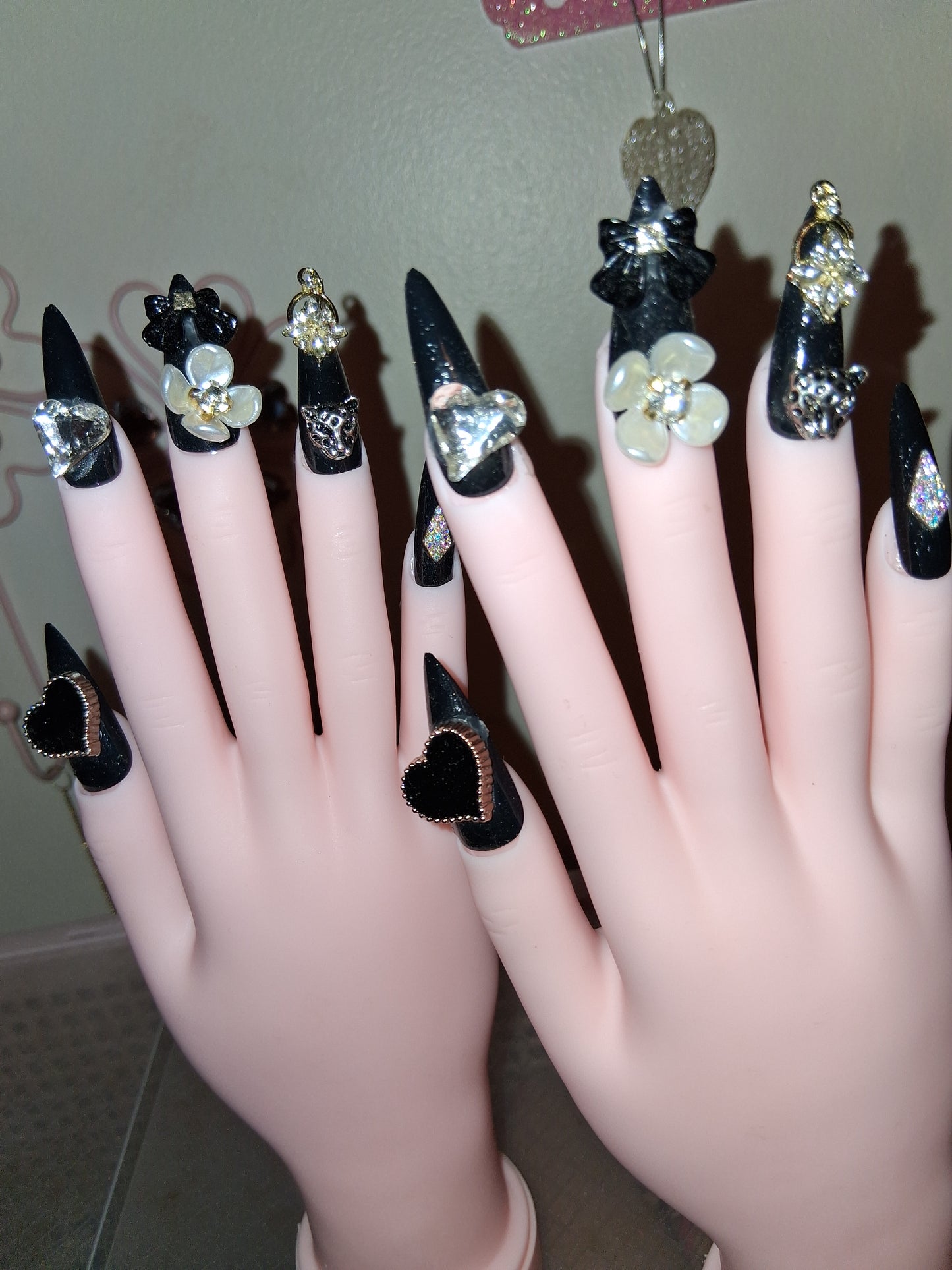 COCOMONEY NAILS CUSTOM 1 OF 1 GLUE ON PRESS ON COMES WITH FREE GIFTS #o59