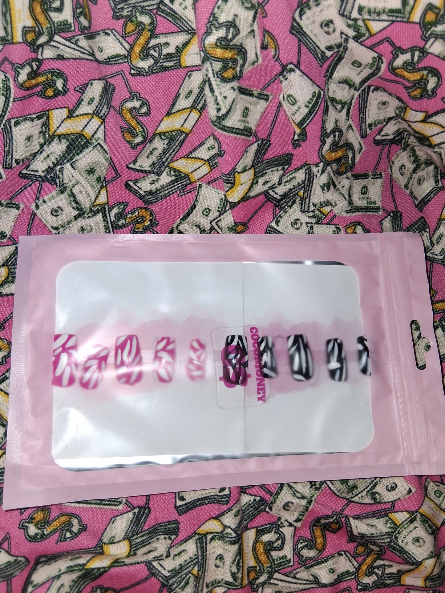 COCOMONEY NAILS CUSTOM 1 OF 1 GLUE ON PRESS ON COMES WITH FREE GIFTS #g20