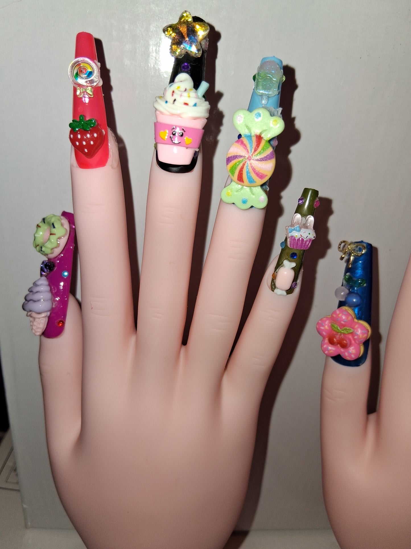 COCOMONEY NAILS CUSTOM 1 OF 1 GLUE ON PRESS ON COMES WITH FREE GIFTS #o95