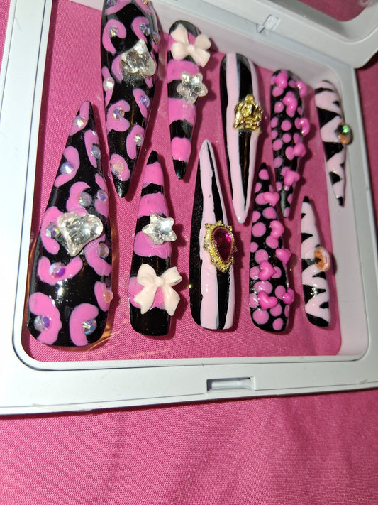 COCOMONEY NAILS CUSTOM 1 OF 1 GLUE ON PRESS ON COMES WITH FREE GIFTS #p11
